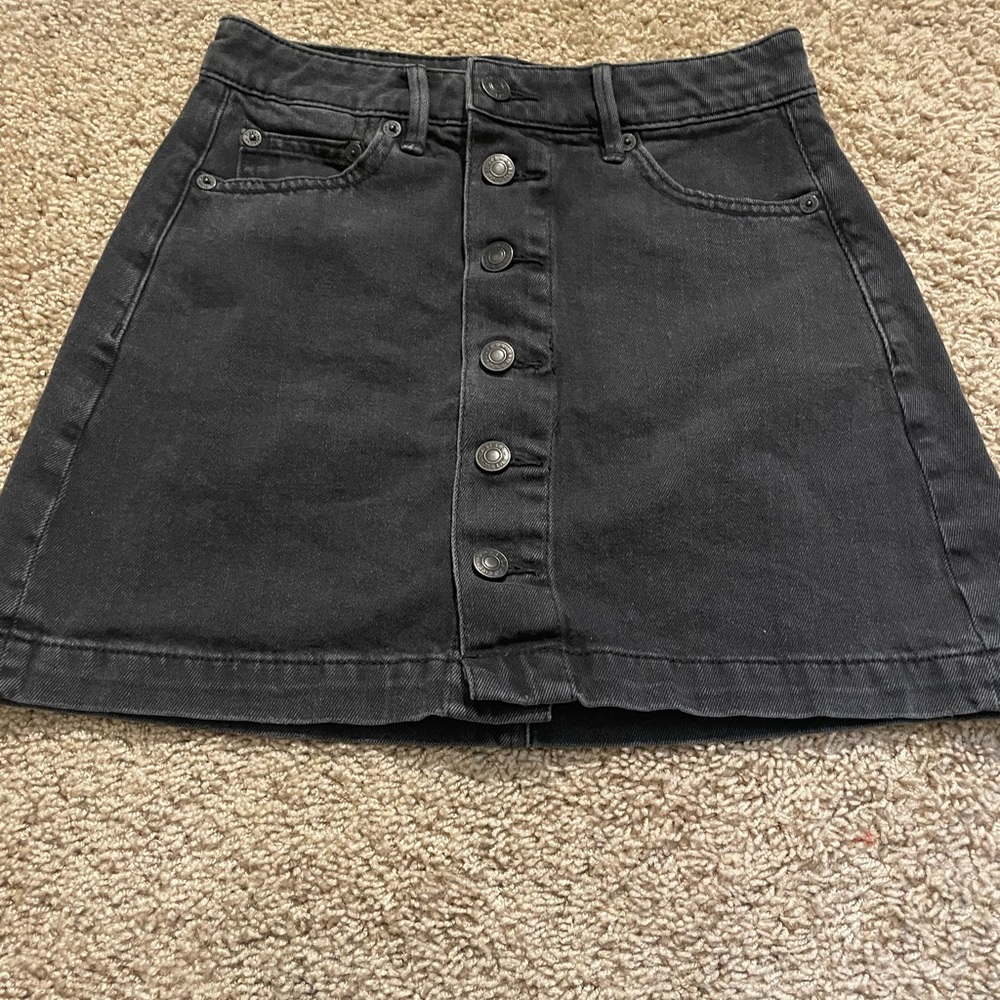 american eagle denim skirt!